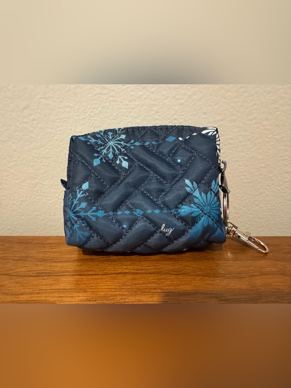 Lug Mini Choo Choo in Navy Snowflake Holiday Travel Keychain Bag Charm NWOT - Picture 2 of 3